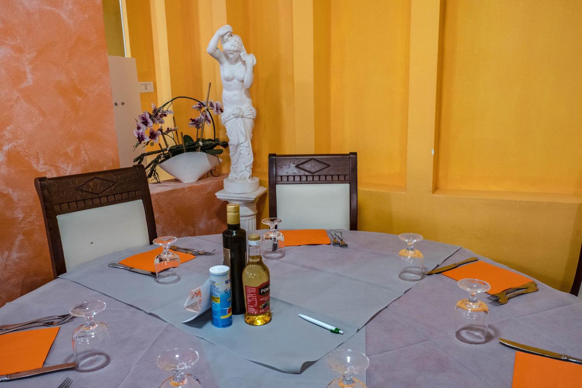 Hotel Albatros Roseto Degli Abruzzi Bagian luar foto