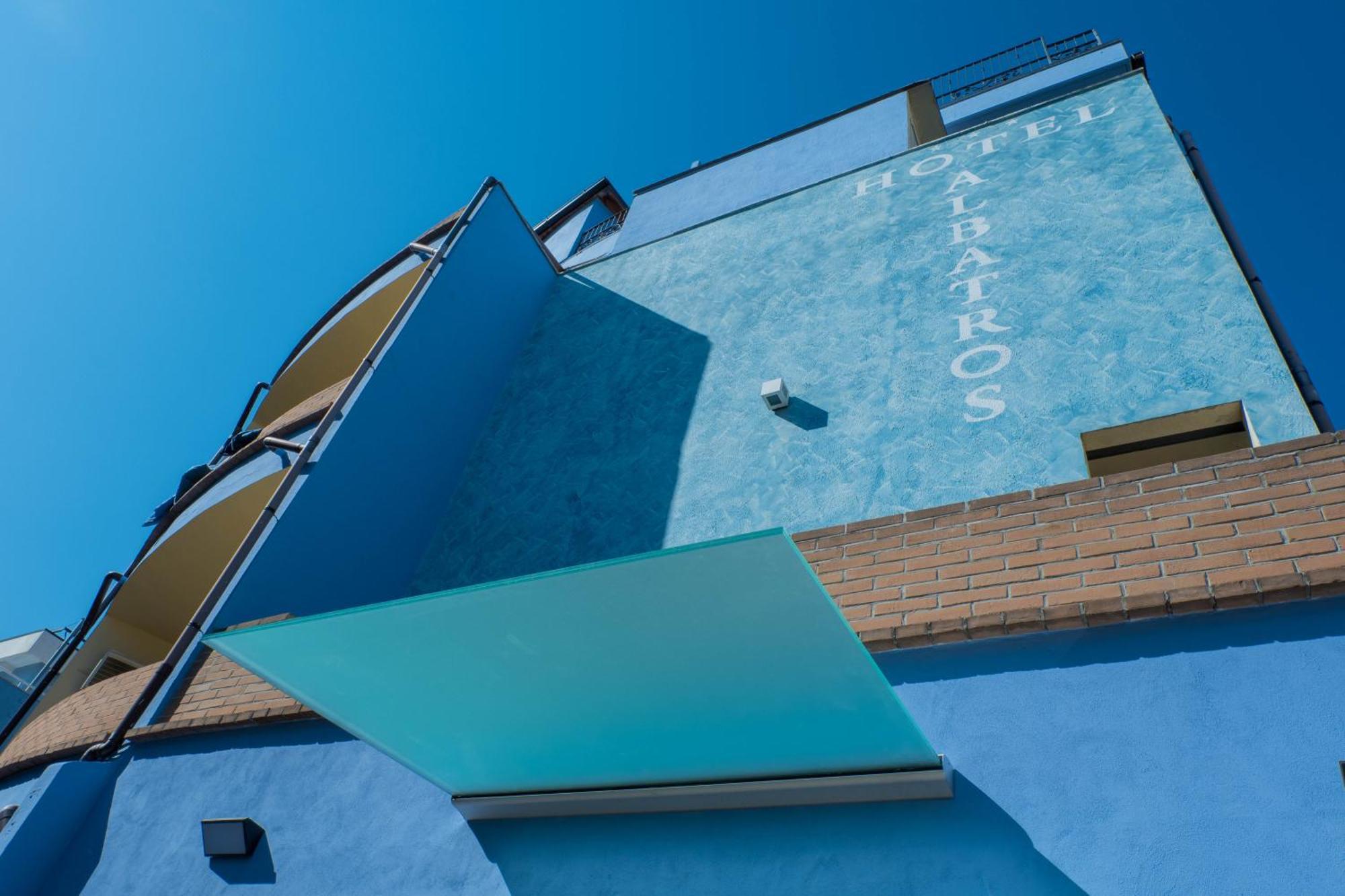 Hotel Albatros Roseto Degli Abruzzi Bagian luar foto