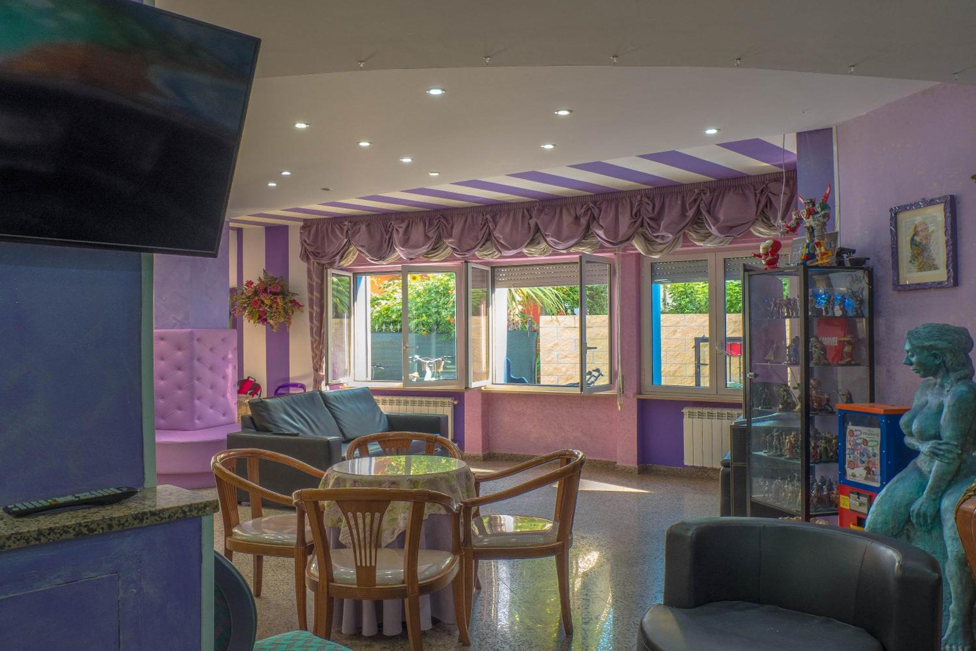 Hotel Albatros Roseto Degli Abruzzi Bagian luar foto