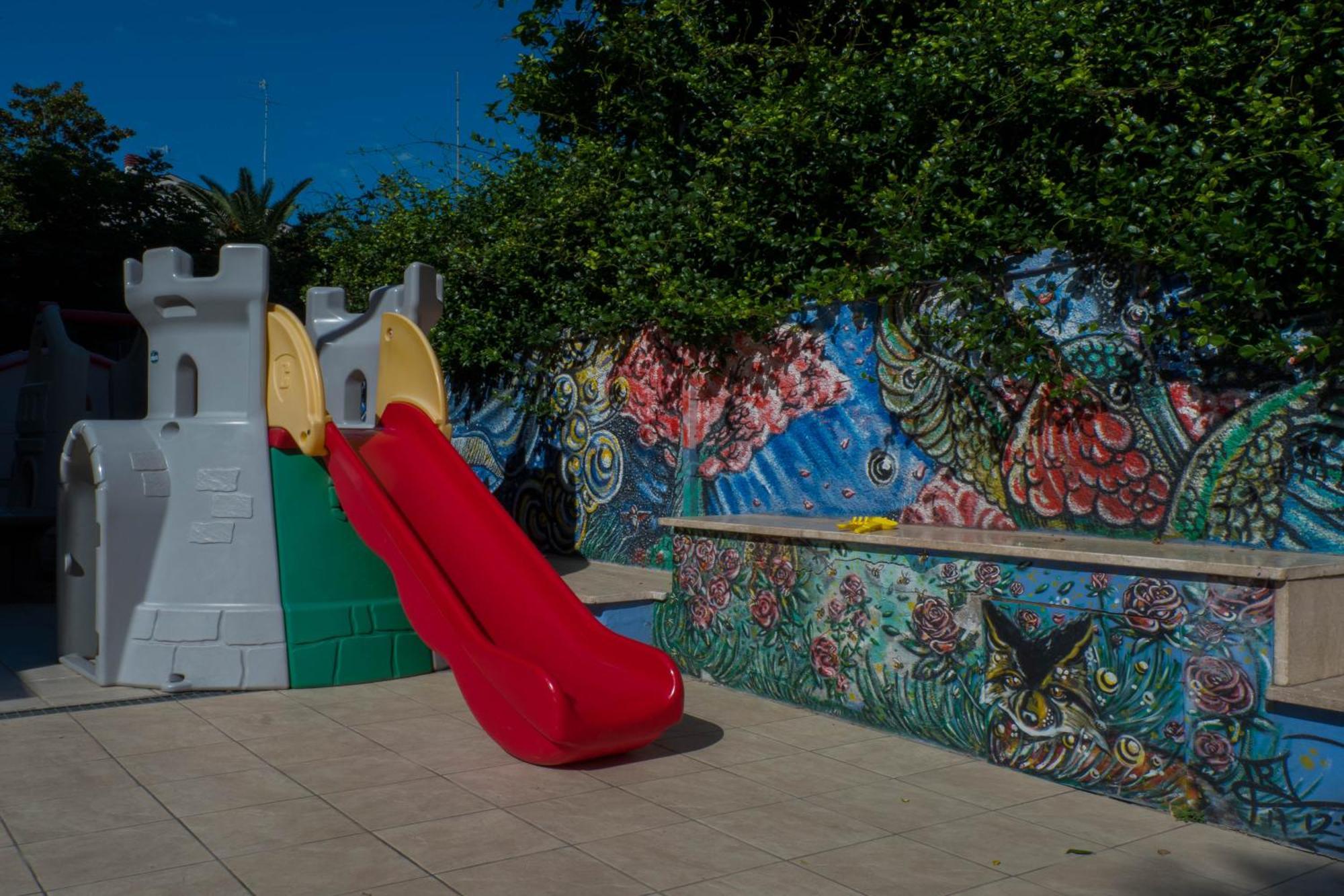 Hotel Albatros Roseto Degli Abruzzi Bagian luar foto